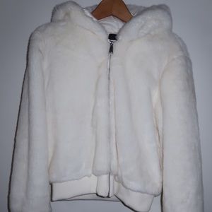 FOREVER 21 - white fluffy jacket